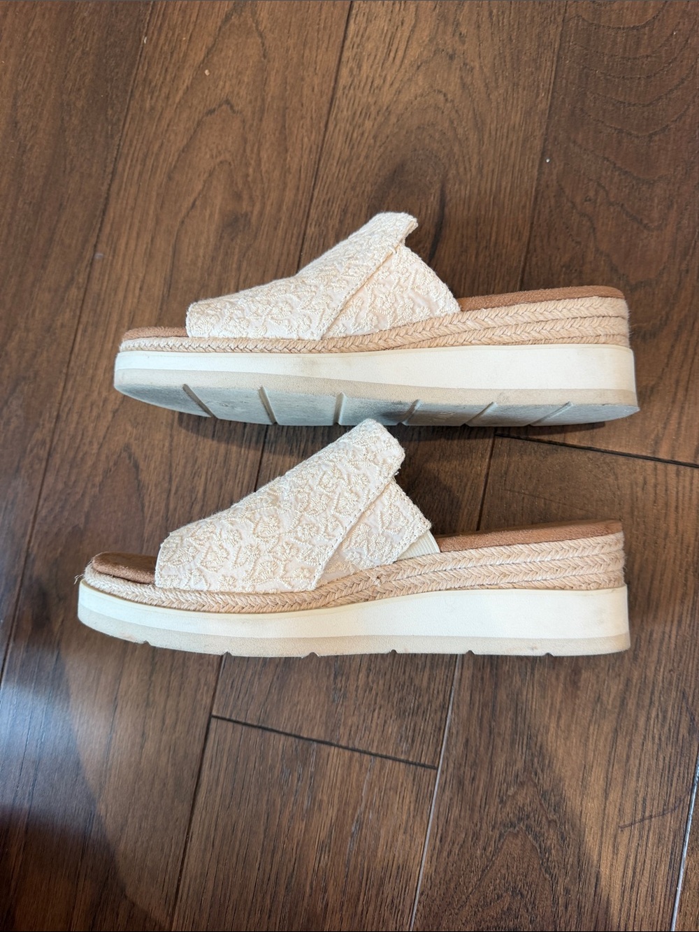 TOMS Cream Diana Textured Slide Mules Sandals Size 8 - P50 - Picture 8 of 8